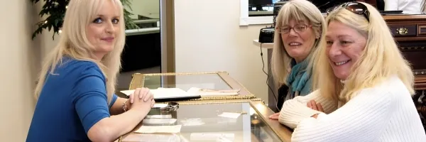 private consultation for custom jewelry